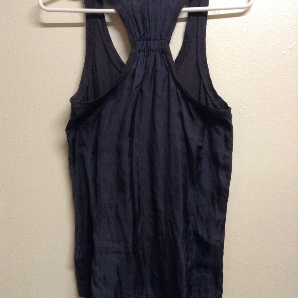 💥 SOLD! Beautiful Razor Back Top - Picture 3 of 4